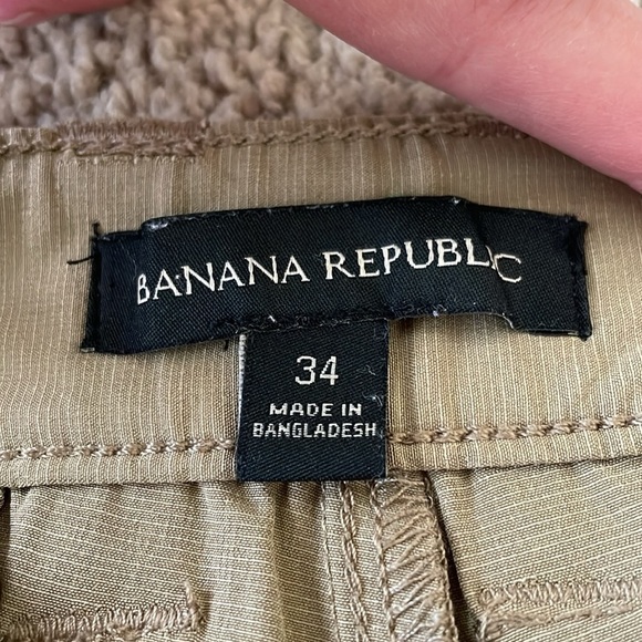 Banana Republic Men’s Comfort Flat Front Shorts 34 Khaki Tan 9’’ Inseam Casual - Picture 2 of 14